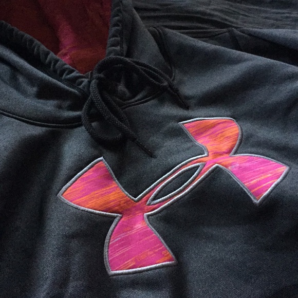 Under Armour Sweatshirt (Heat Gear) - Picture 2 of 3